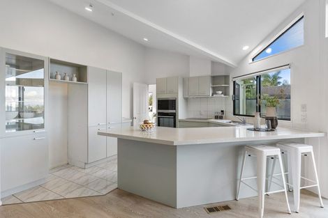 Photo of property in 7 Wentwood Place, Torbay, Auckland, 0630