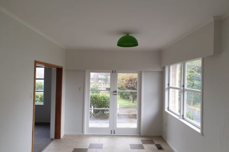 Photo of property in 228 Old Farm Road, Hamilton East, Hamilton, 3216