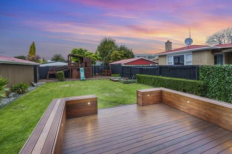 Photo of property in 6 Dymock Place, Bishopdale, Christchurch, 8053