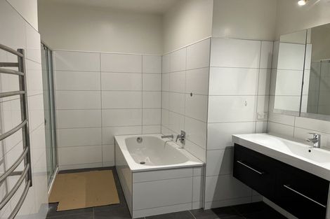 Photo of property in 4/25 Home Street, Mount Victoria, Wellington, 6011