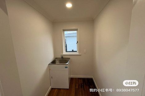 Photo of property in 71 Archibald Road, Kelston, Auckland, 0602