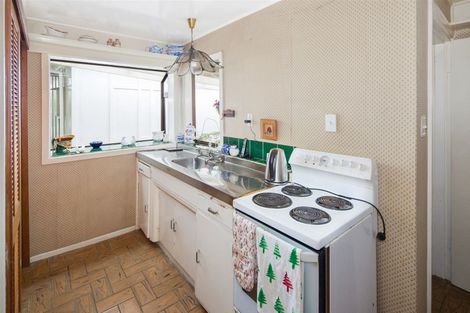 Photo of property in 43 Bassett Road, Johnsonville, Wellington, 6037