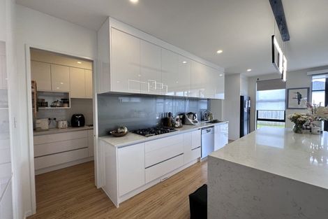 Photo of property in 13 Paripari Street, Flat Bush, Auckland, 2019