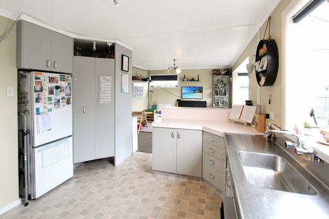 Photo of property in 12 Tui Street, Pahiatua, 4910