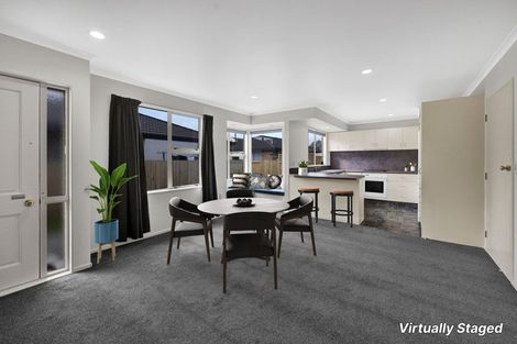 Photo of property in 1 Manse Street, Hawera, 4610