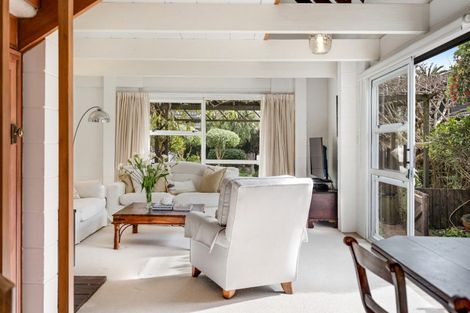 Photo of property in 3/23 Eastern Beach Road, Eastern Beach, Auckland, 2012