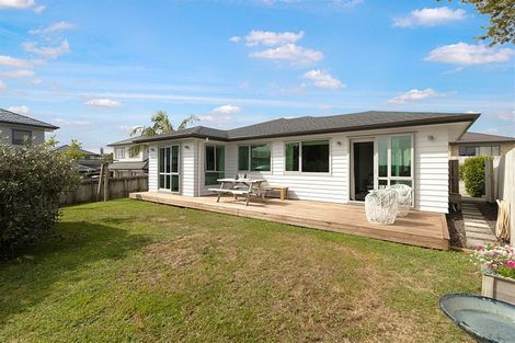 Photo of property in 38e Hetherington Road, Ranui, Auckland, 0612