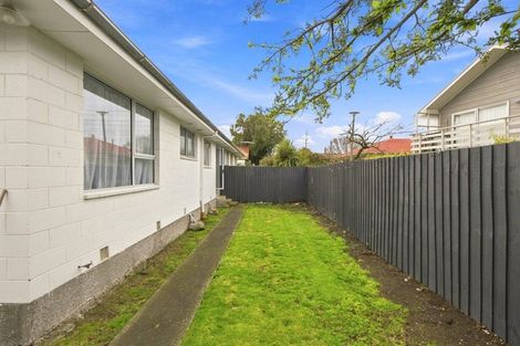 Photo of property in 4/93a Middlepark Road, Sockburn, Christchurch, 8042