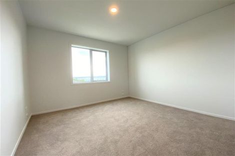 Photo of property in 15 Ceramic Lane, New Lynn, Auckland, 0600