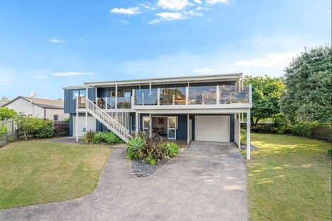 Photo of property in 2 Banks Street, Cooks Beach, Whitianga, 3591