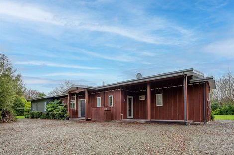 Photo of property in 95 Main Road North, Geraldine, 7930