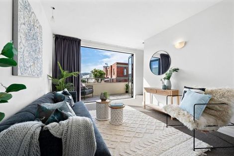 Photo of property in 2/1a Elizabeth Street, Petone, Lower Hutt, 5012