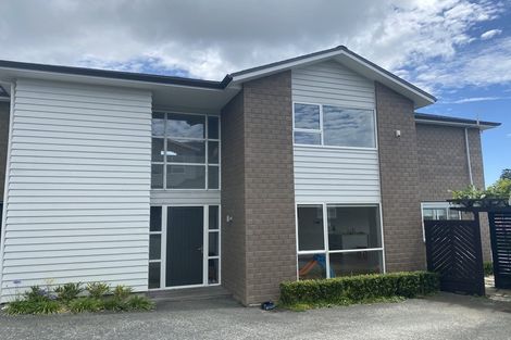 Photo of property in 34a Exmouth Road, Northcote, Auckland, 0627