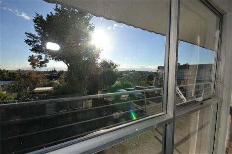 Photo of property in 8/19a Verbena Road, Birkdale, Auckland, 0626