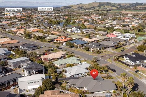 Photo of property in 37 Santa Monica Drive, Papamoa Beach, Papamoa, 3118