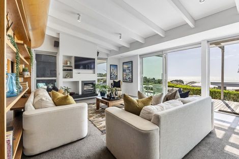 Photo of property in 13 Shearer Drive, Oakura, 4314