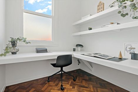 Photo of property in 31 Atarangi Road, Greenlane, Auckland, 1051