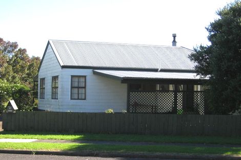 Photo of property in 27 Marendellas Drive, Bucklands Beach, Auckland, 2014