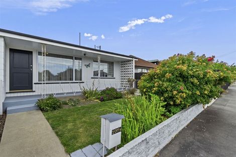 Photo of property in 2/107b Gayhurst Road, Dallington, Christchurch, 8061