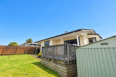 Photo of property in 1 Gambare Place, Wattle Downs, Auckland, 2103