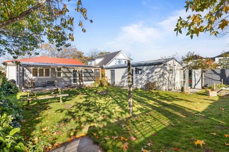 Photo of property in 243 Edgeware Road, Edgeware, Christchurch, 8013