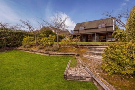 Photo of property in 14 Oregon Drive, Kelvin Heights, Queenstown, 9300