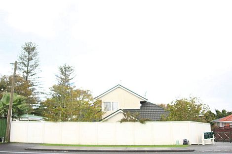 Photo of property in 1/74 Cook Street, Howick, Auckland, 2014