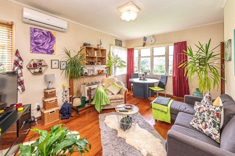Photo of property in 2 White Street, Whanganui East, Whanganui, 4500