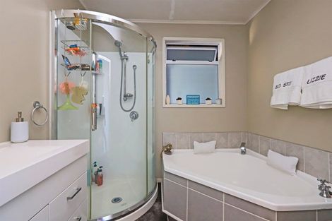 Photo of property in 2/807 Lyell Street, Akina, Hastings, 4122