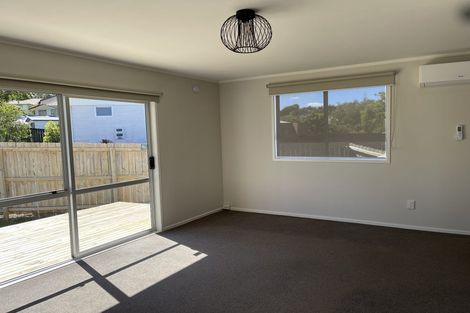 Photo of property in 7 Pitcher Place, Glen Eden, Auckland, 0602