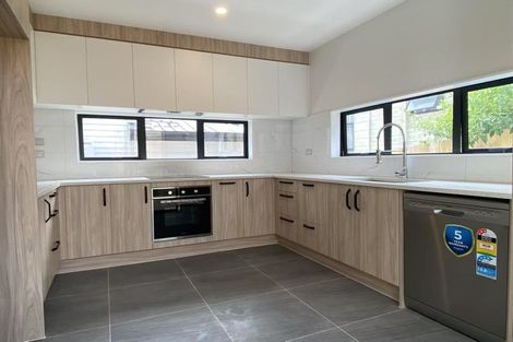 Photo of property in 28b Rotoma Rise, Clover Park, Auckland, 2019