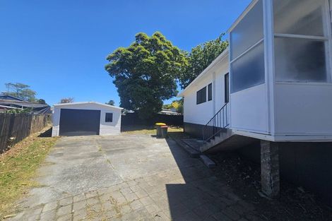Photo of property in 16 Limond Street, Randwick Park, Auckland, 2105