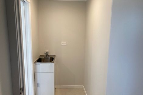 Photo of property in 19a O'meara Street, Swanson, Auckland, 0614