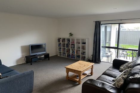 Photo of property in 16 Hikawera Drive, Frimley, Hastings, 4120