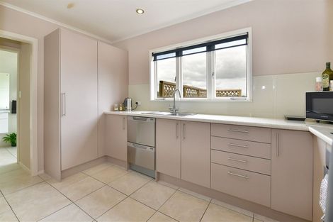 Photo of property in 27 Bonita Avenue, Stanmore Bay, Whangaparaoa, 0932