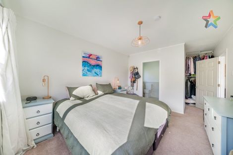 Photo of property in 225 Whites Line East, Waiwhetu, Lower Hutt, 5010