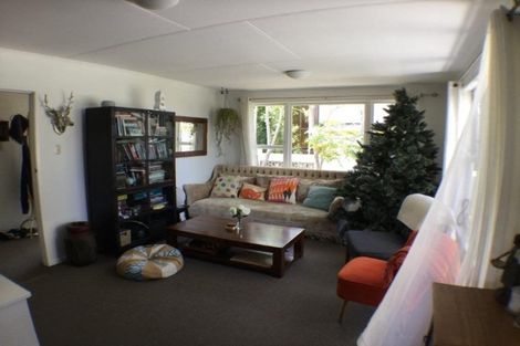 Photo of property in 19 Fairway Avenue, Red Beach, 0932