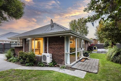 Photo of property in 3/41b Laurence Street, Waltham, Christchurch, 8011