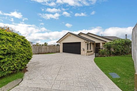 Photo of property in 12 Paradise Place, Pakuranga Heights, Auckland, 2010