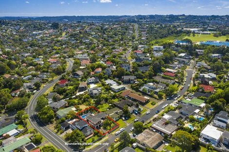 Photo of property in 4 King Richard Place, Browns Bay, Auckland, 0630