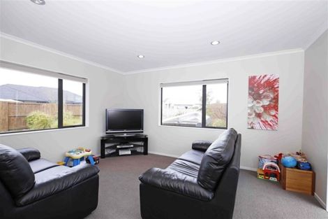 Photo of property in 10 Cole Thomas Place, Huntington, Hamilton, 3210