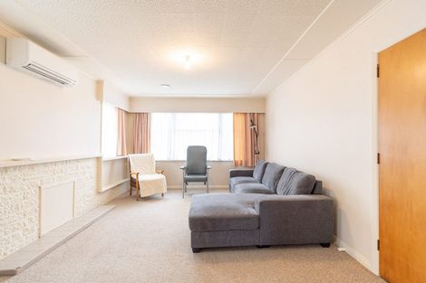Photo of property in 28 Waterloo Crescent, Hokowhitu, Palmerston North, 4410