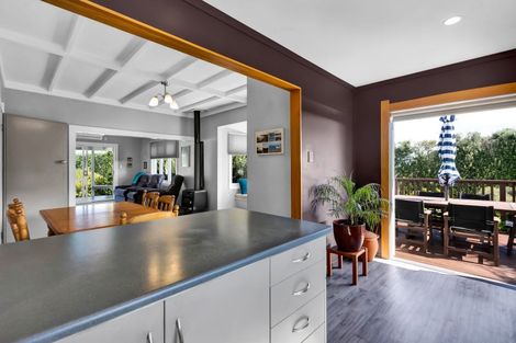 Photo of property in 183 Tasman Street, Opunake, 4616