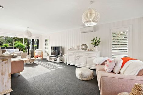 Photo of property in 70 Prince Regent Drive, Half Moon Bay, Auckland, 2012