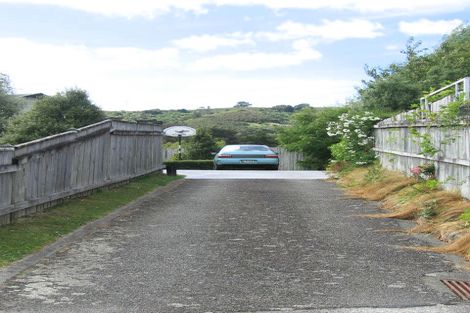 Photo of property in 38 Delaware Grove, Totara Park, Upper Hutt, 5018