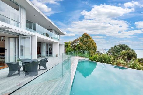 Photo of property in 1462 Whangaparaoa Road, Army Bay, Whangaparaoa, 0930