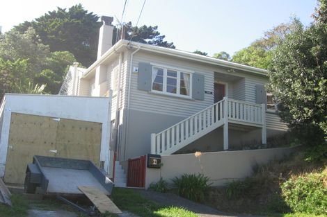 Photo of property in 33 Tio Tio Road, Miramar, Wellington, 6022