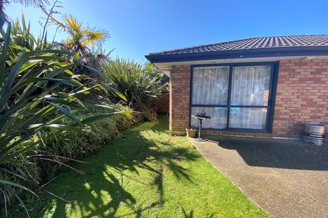 Photo of property in 48 Senator Drive, Manurewa, Auckland, 2105