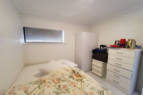 Photo of property in 17 Paulownia Place, Totara Heights, Auckland, 2105