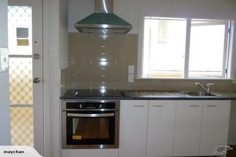 Photo of property in 111 Ennis Avenue, Pakuranga Heights, Auckland, 2010